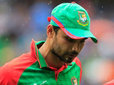 আম্পায়ারিং নিয়ে ‘ক্ষুব্ধ’ মাশরাফিও